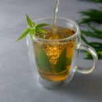 Čaj od konoplje nudi mnogobrojne prednosti uz male rizike